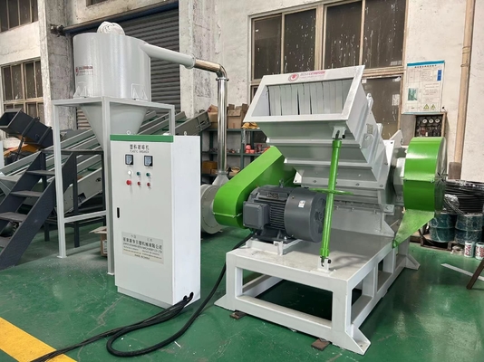 100~1000Kg/h Plastic PE PVC SPC WPC Pipe / Profile / Sheets Crushing Machine
