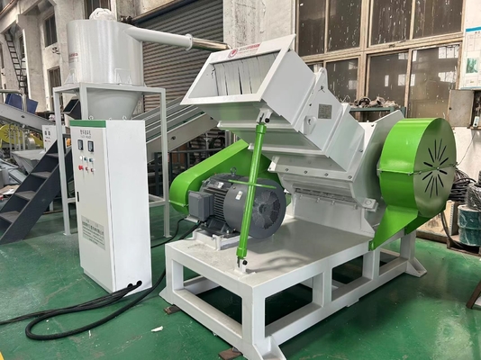 100~1000Kg/h Plastic PE PVC SPC WPC Pipe / Profile / Sheets Crushing Machine